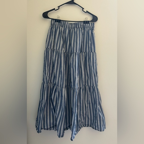 Old Navy Striped Maxi Skirt - size M - Picture 1 of 1
